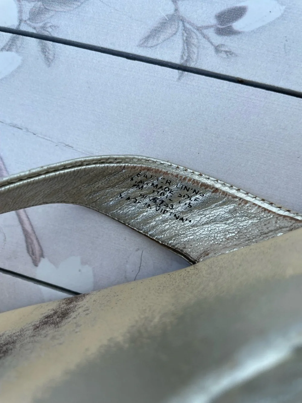 Tory Burch Metallic Gold Thong Sandals with Logo Medallion